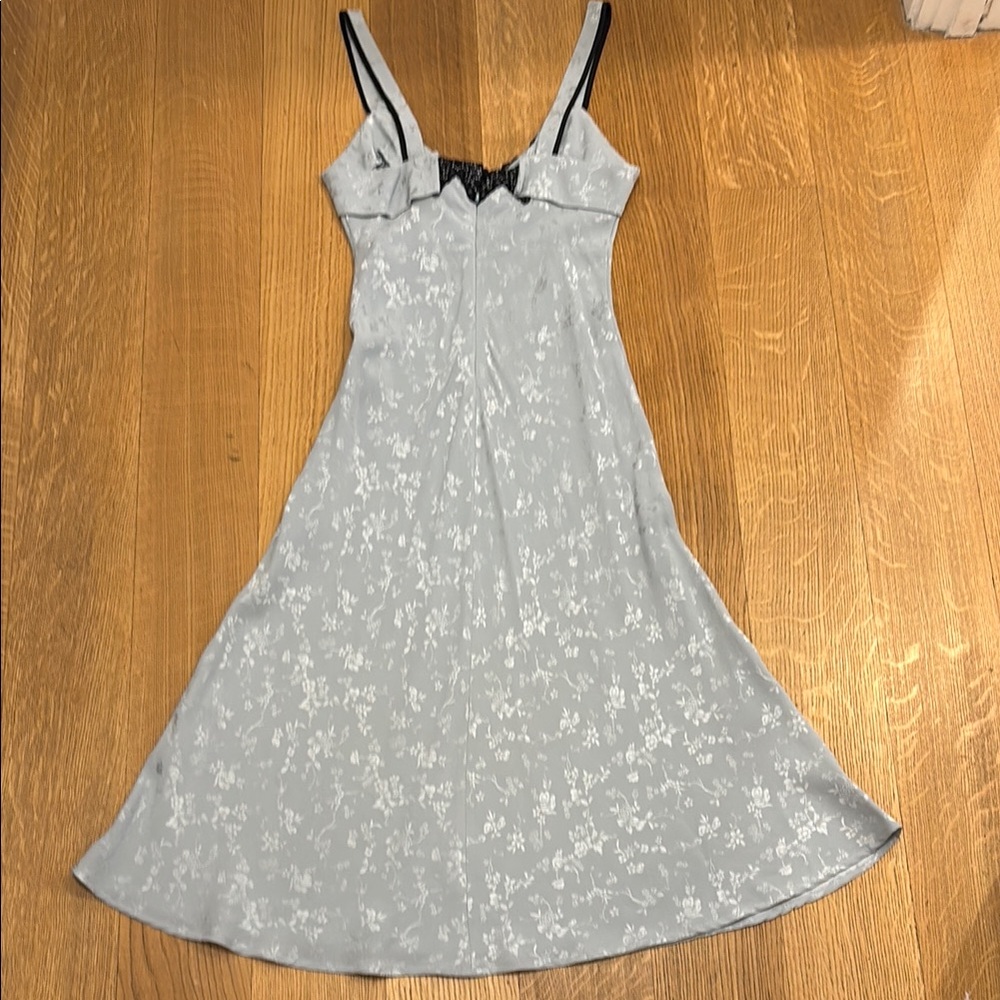Mayle Gray Floral Dress with Black Accents - Picture 3 of 3